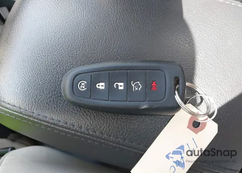 2017 Ford Focus Titanium z USA, uszkodzony, nr VIN 1FADP3N2XHL291454